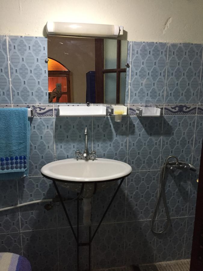 Aziki Hotel Есувейра Екстериор снимка