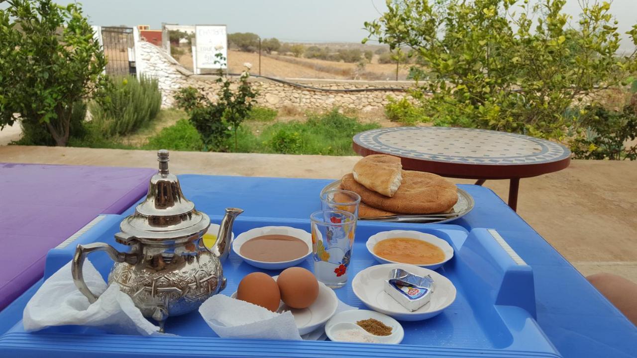 Aziki Hotel Есувейра Екстериор снимка